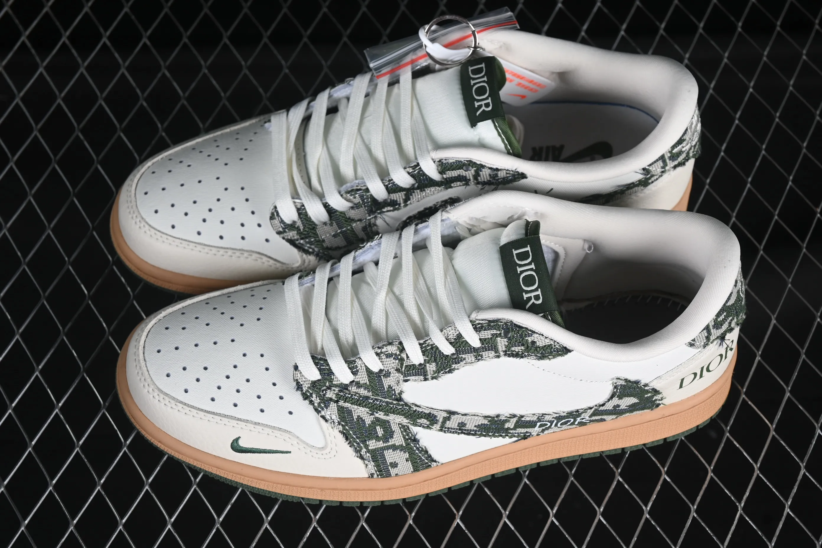 All categories Air Jordan Jordan series basketball shoes Air Jordan 1 Low high-end customized low-top sneakers Travis Scott x Fragment Design x Air Jordan 1 Low OG SP Joe 1 Dior joint beige knitted low-top cultural casual sneakers XS2024-010